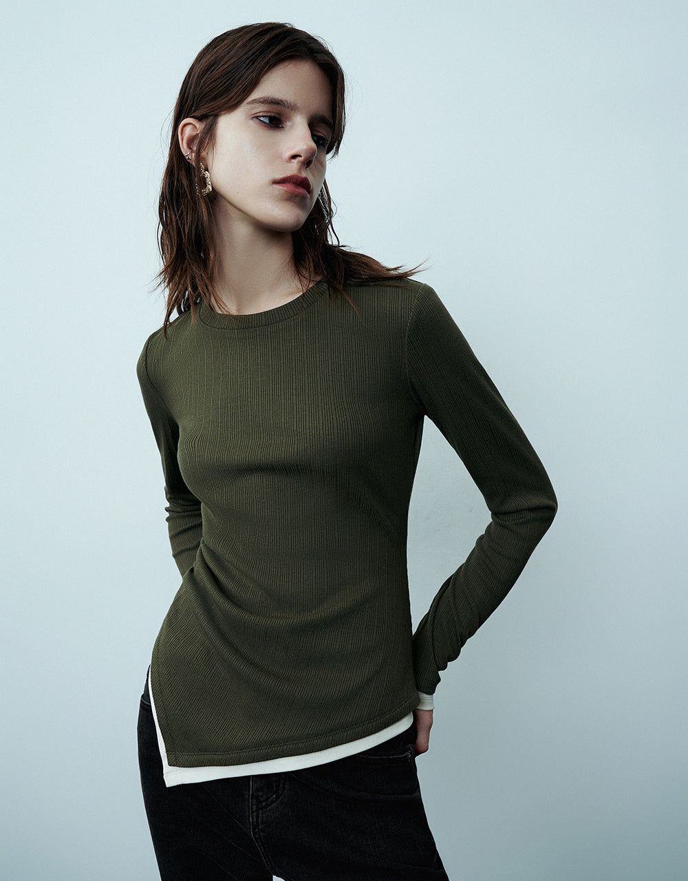 Crew Neck Skinny Knitted T-Shirt sold by Urban Revivo product image thumbnail 3