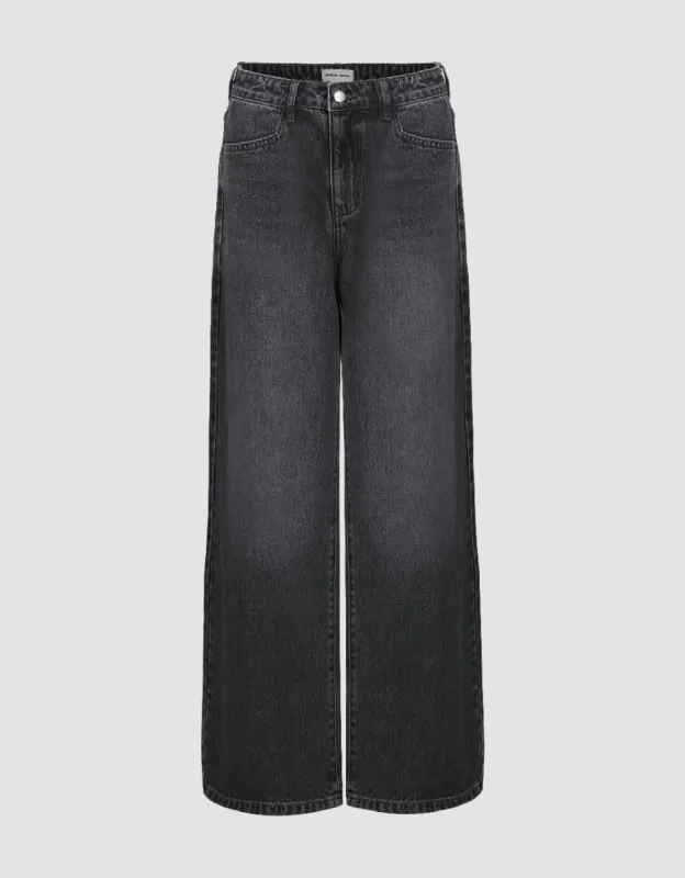 Wide-Leg Jeans sold by Urban Revivo