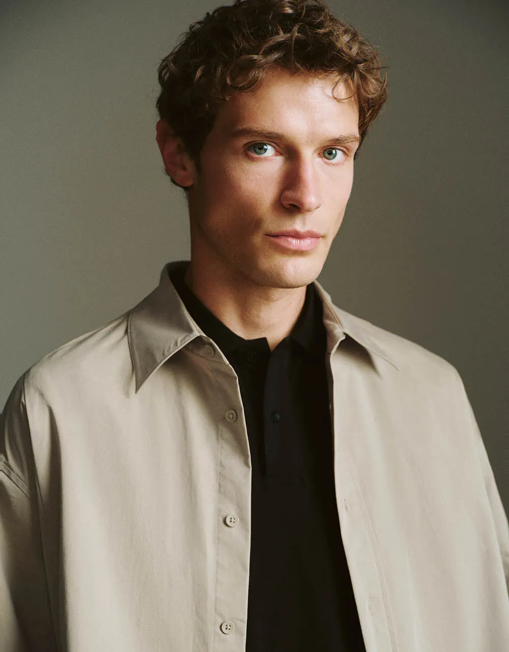 Button Up Loose Shirt sold by Urban Revivo product image thumbnail 4