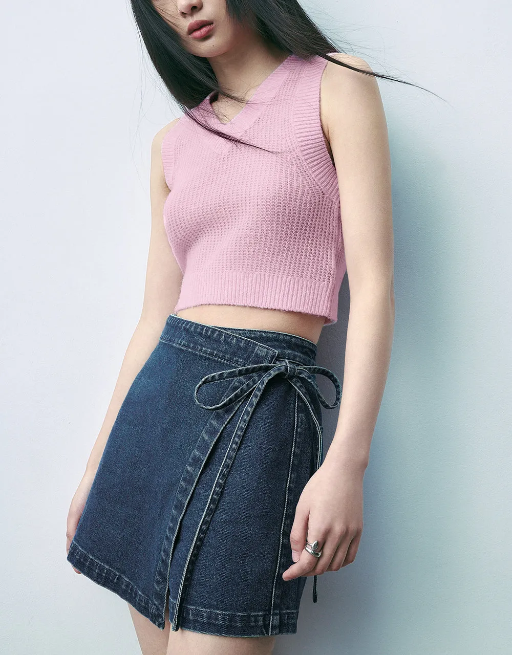 V-Neck Knitted Tank Top sold by Urban Revivo product image thumbnail 2
