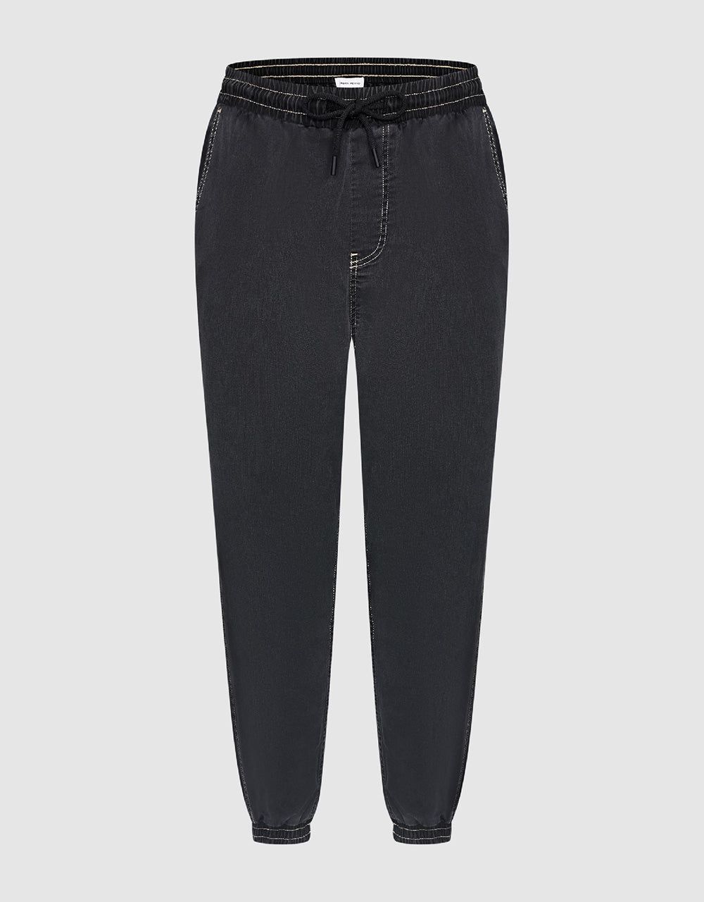 Low-Cut Uppers Jeans sold by Urban Revivo