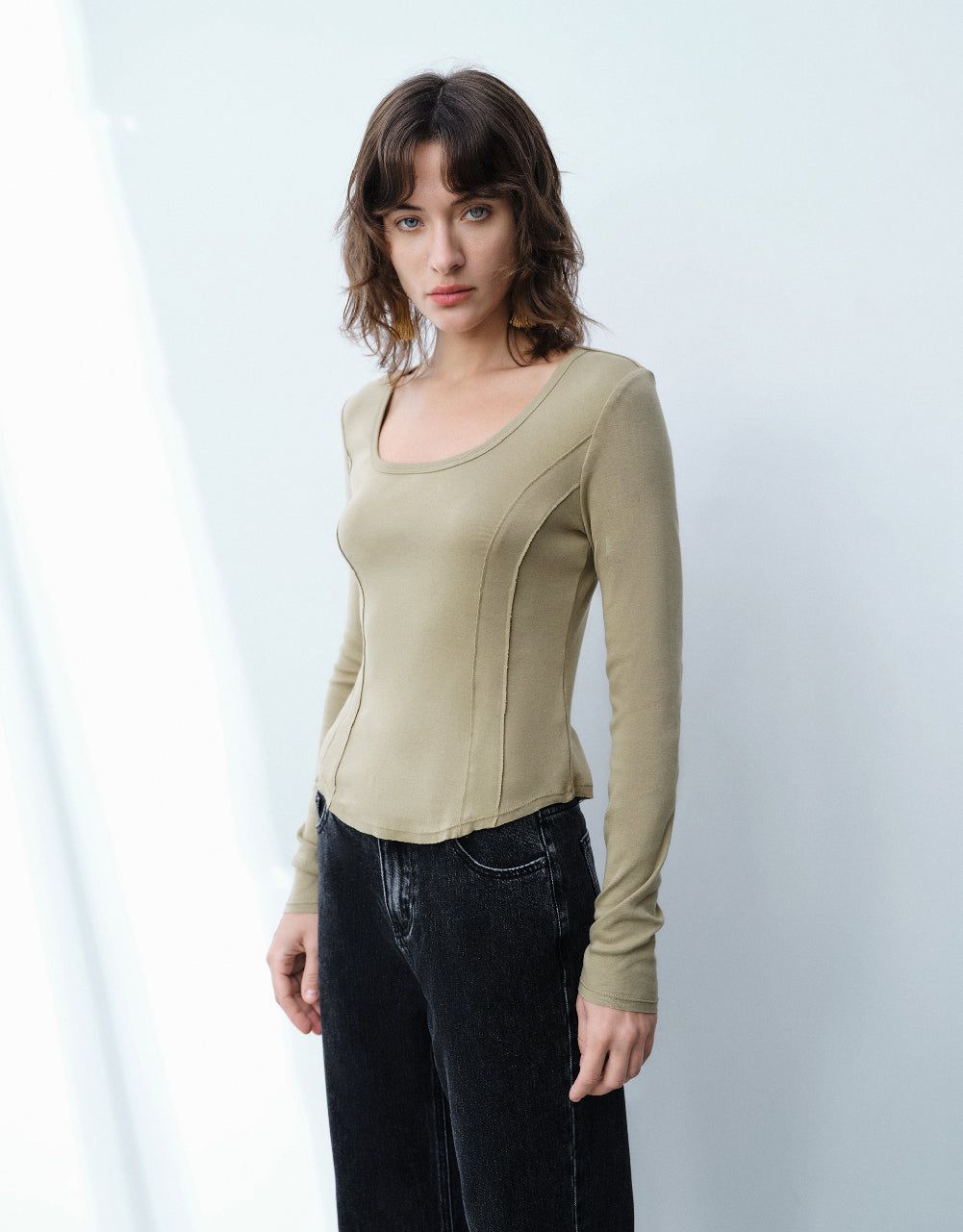 U Neck Skinny T-Shirt sold by Urban Revivo product image thumbnail 3