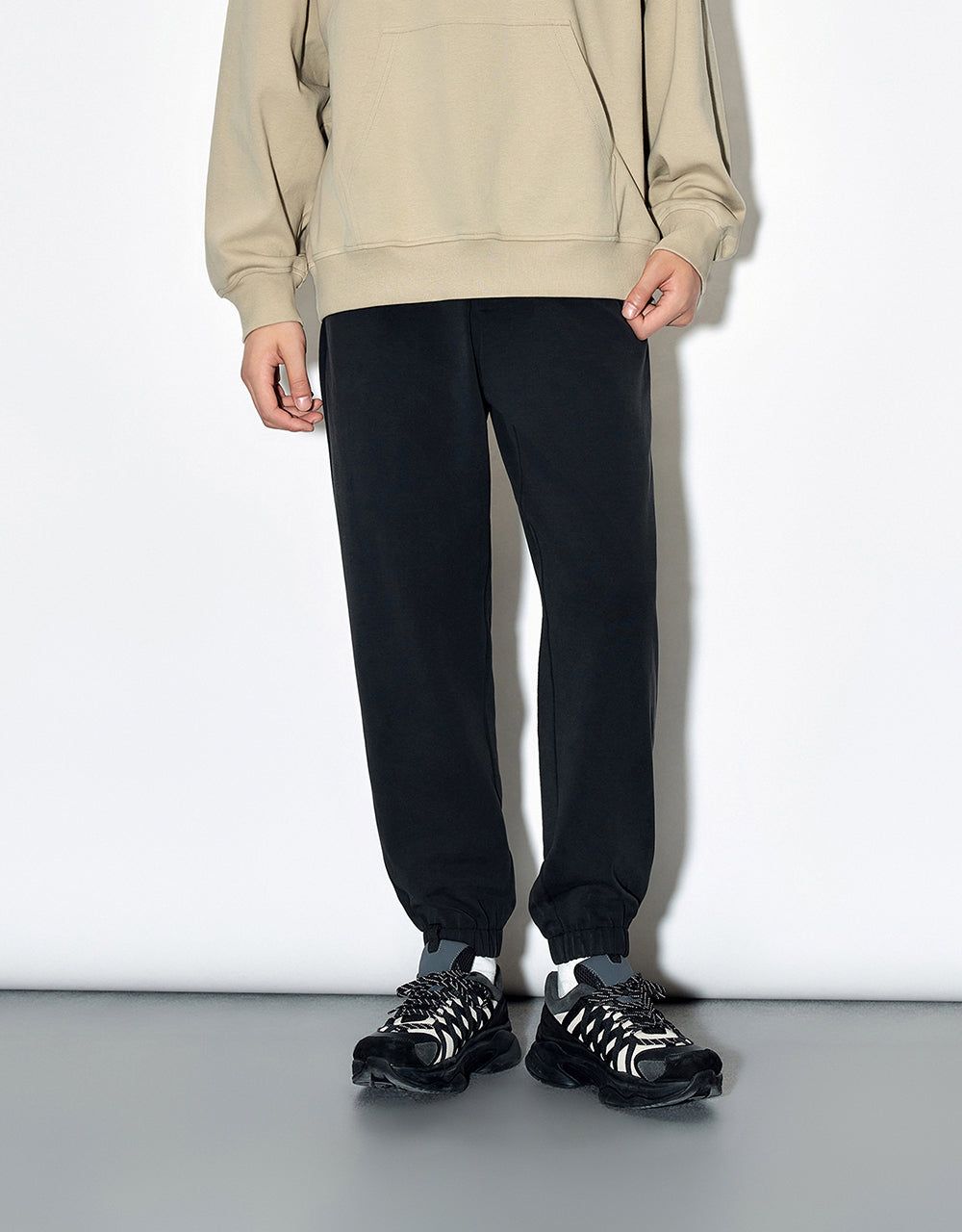 Drawstring Waist Jogger Pants sold by Urban Revivo product image thumbnail 2