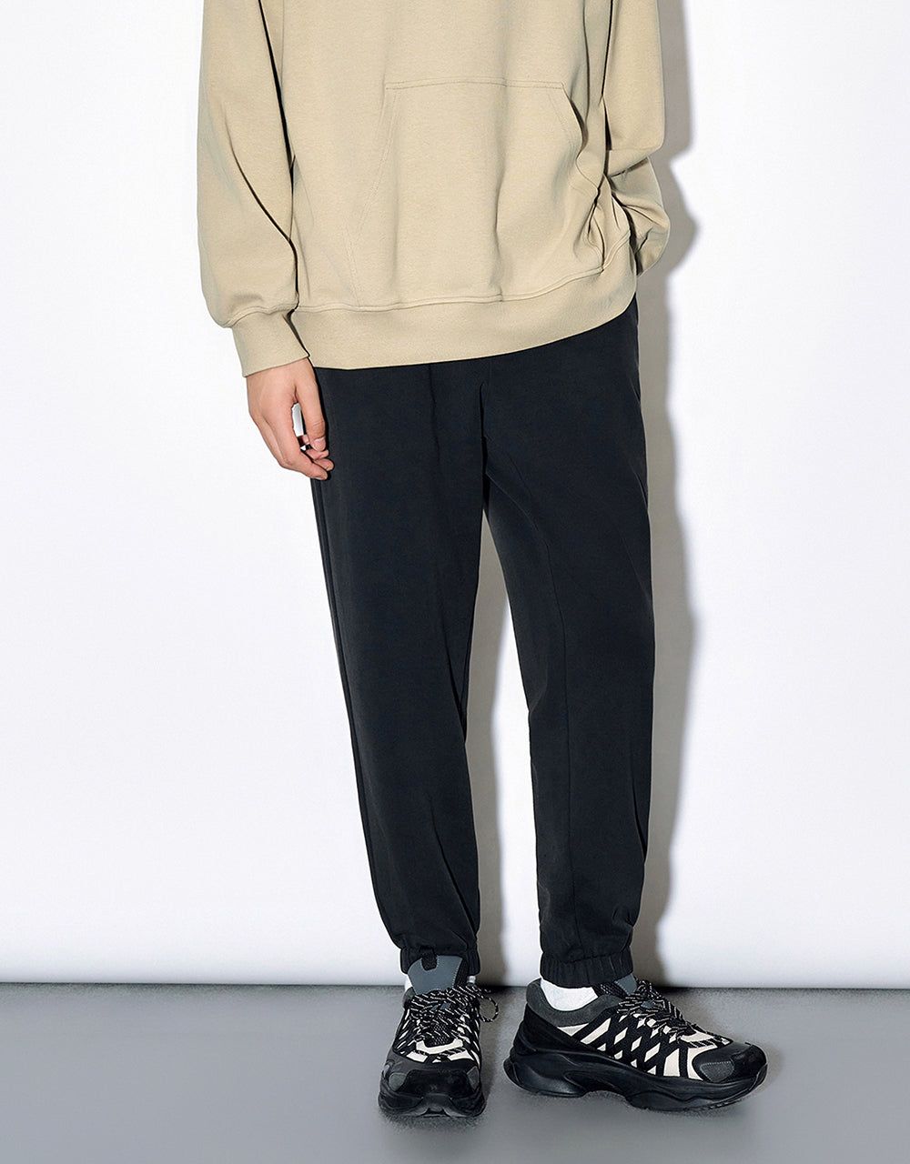 Drawstring Waist Jogger Pants sold by Urban Revivo product image thumbnail 4