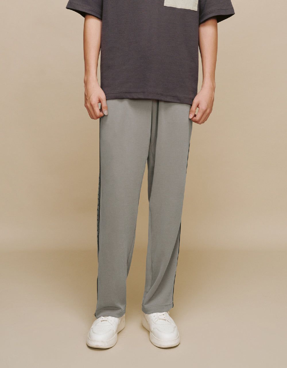 Drawstring Waist Knitted Straight Pants sold by Urban Revivo product image thumbnail 2