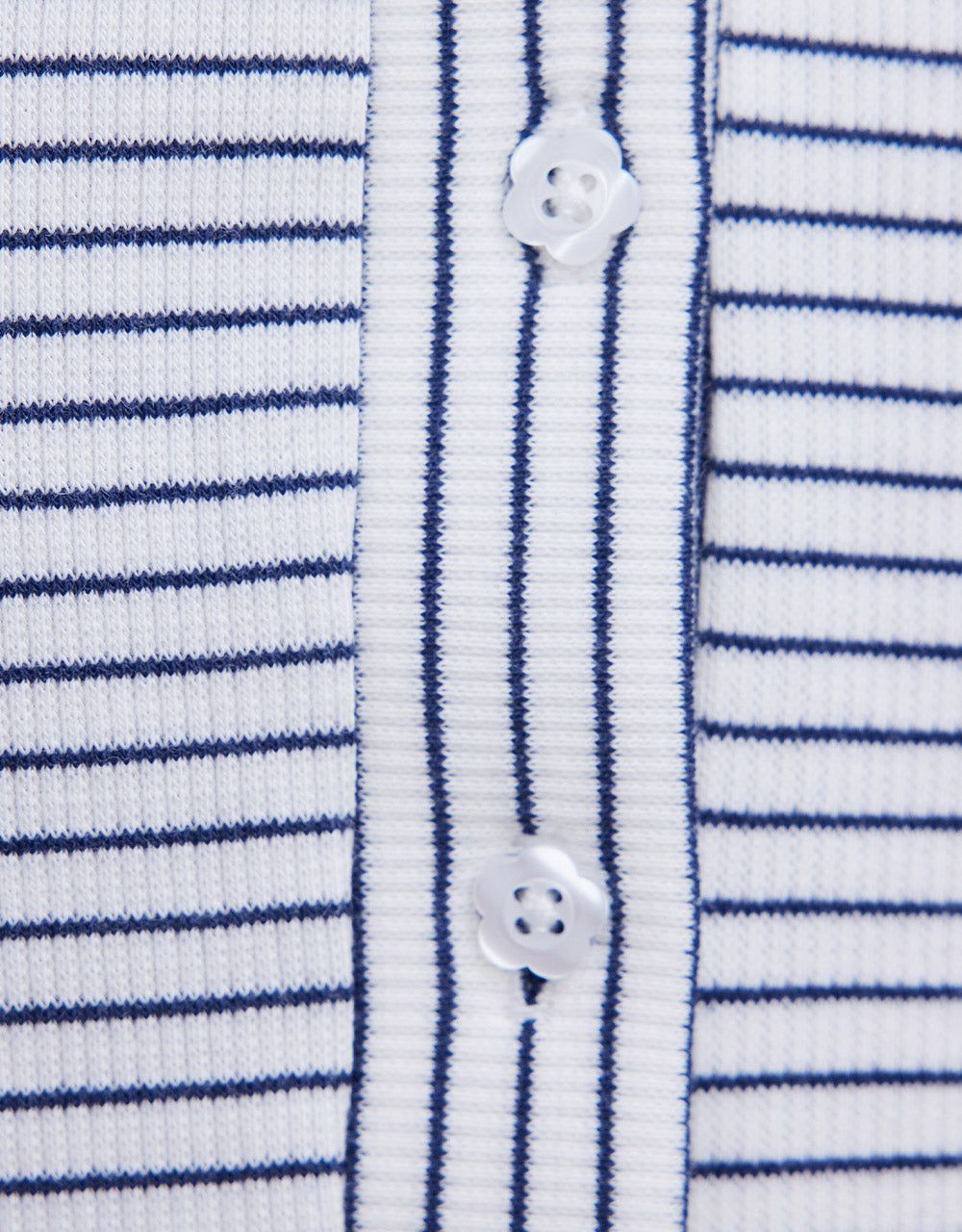 Striped Cropped Knit T-Shirt sold by Urban Revivo product image thumbnail 3