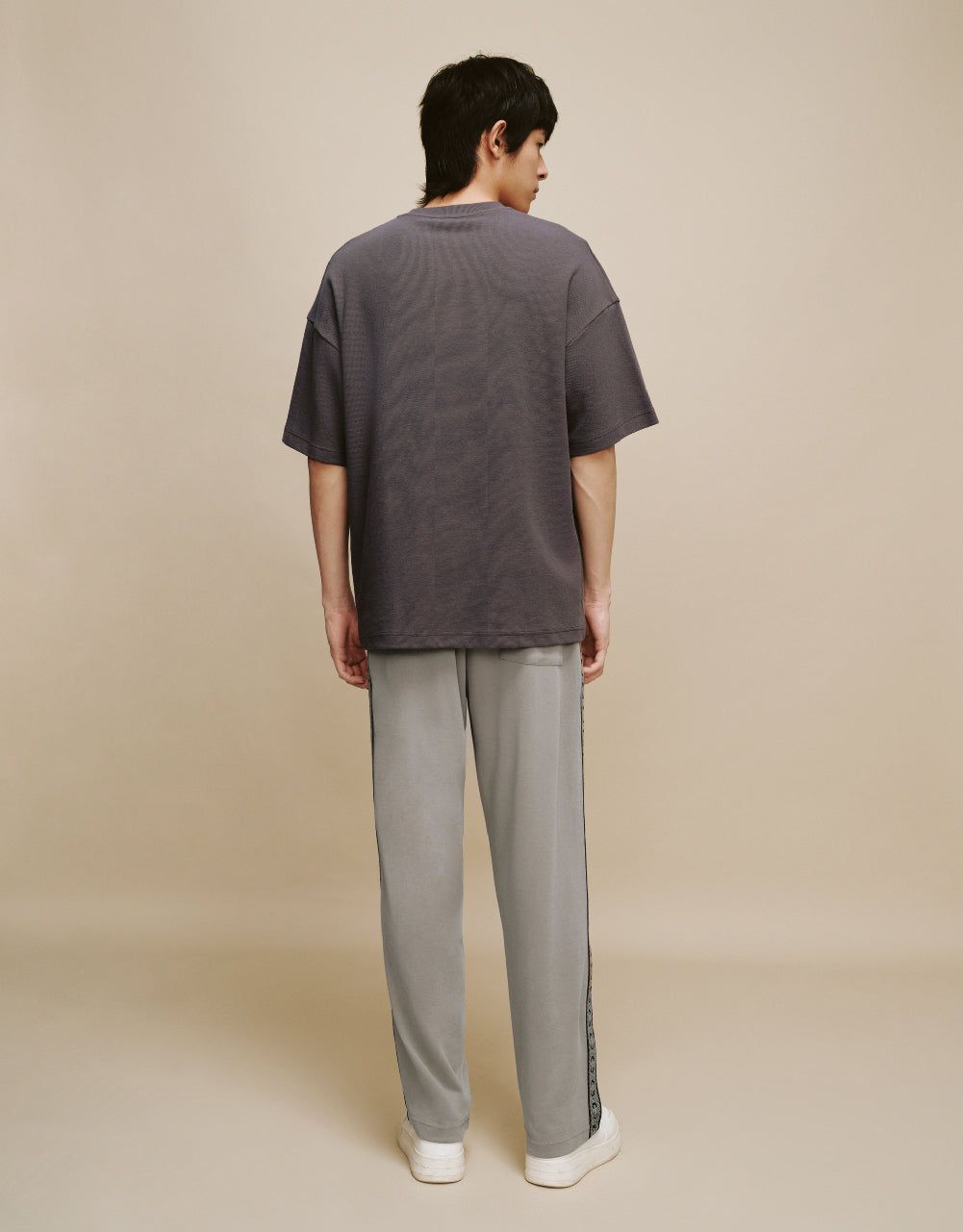 Drawstring Waist Knitted Straight Pants sold by Urban Revivo product image thumbnail 5