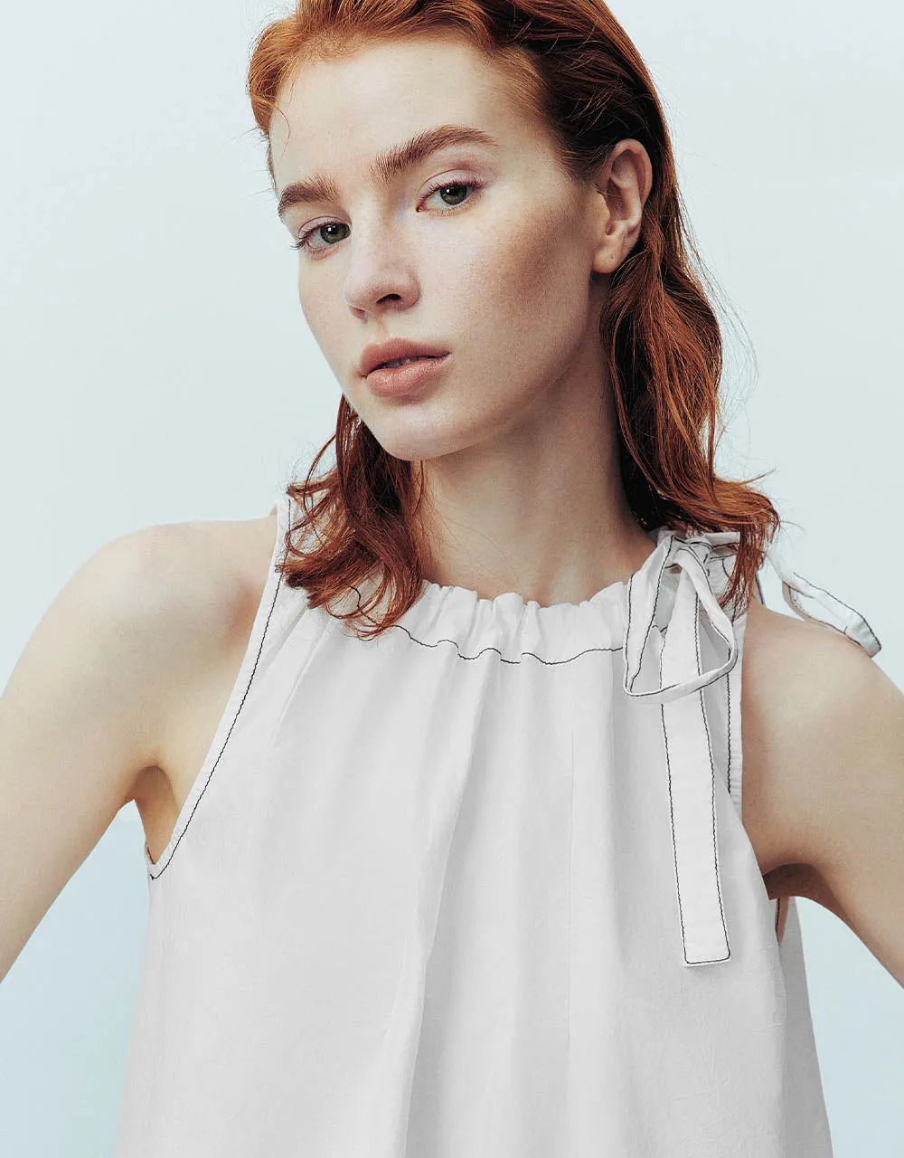 Sleeveless Crew Neck Blouse sold by Urban Revivo product image thumbnail 4
