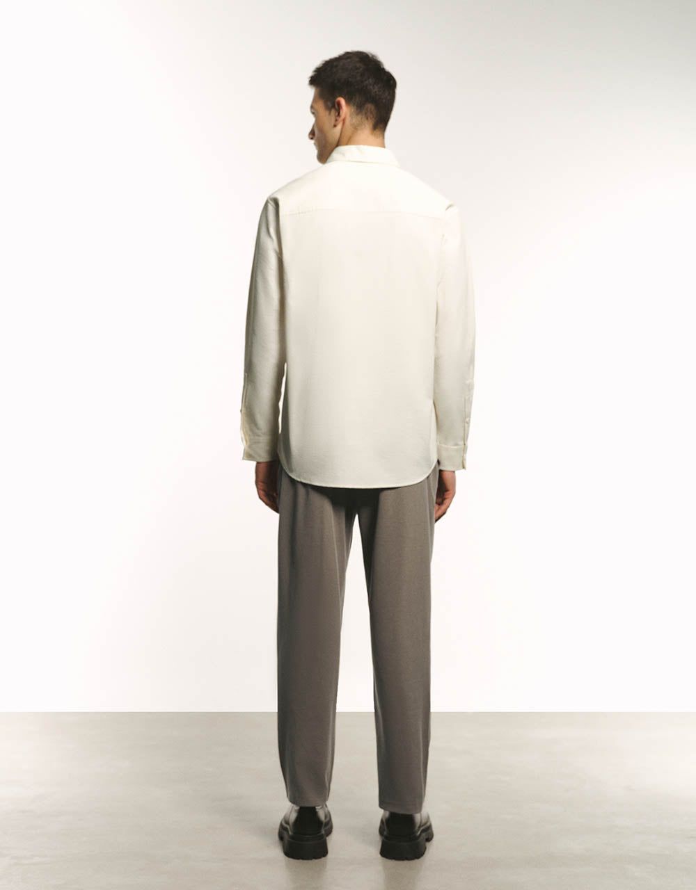 Knitted Carrot Fit Pants sold by Urban Revivo product image thumbnail 5