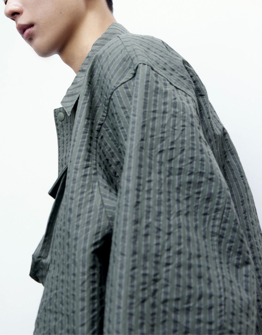 Vertical Stripped Jacket sold by Urban Revivo product image thumbnail 5