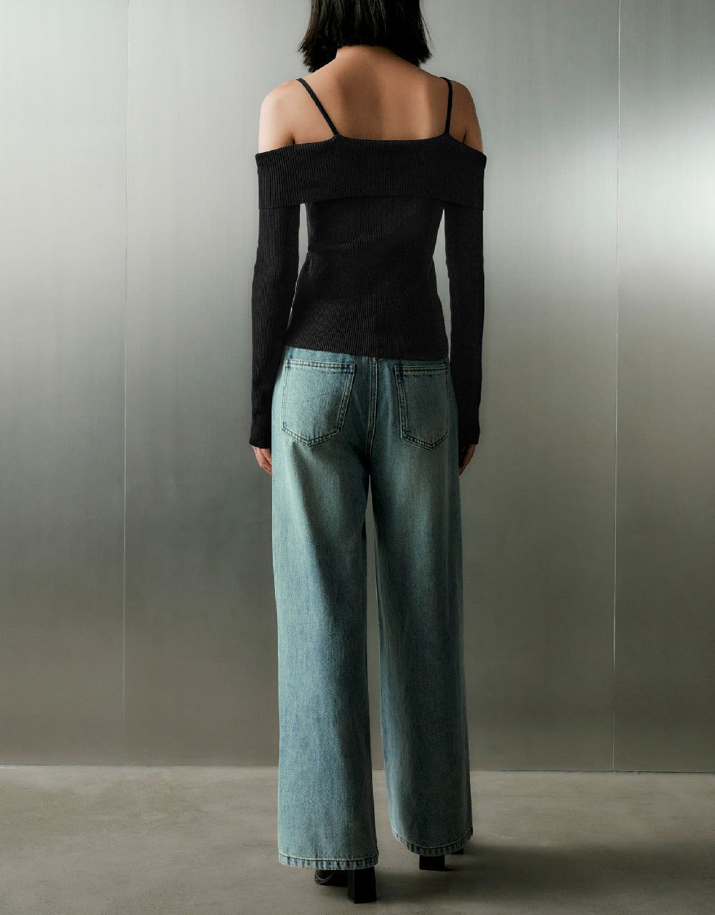 Off-Shoulder Knitted T-Shirt sold by Urban Revivo product image thumbnail 5