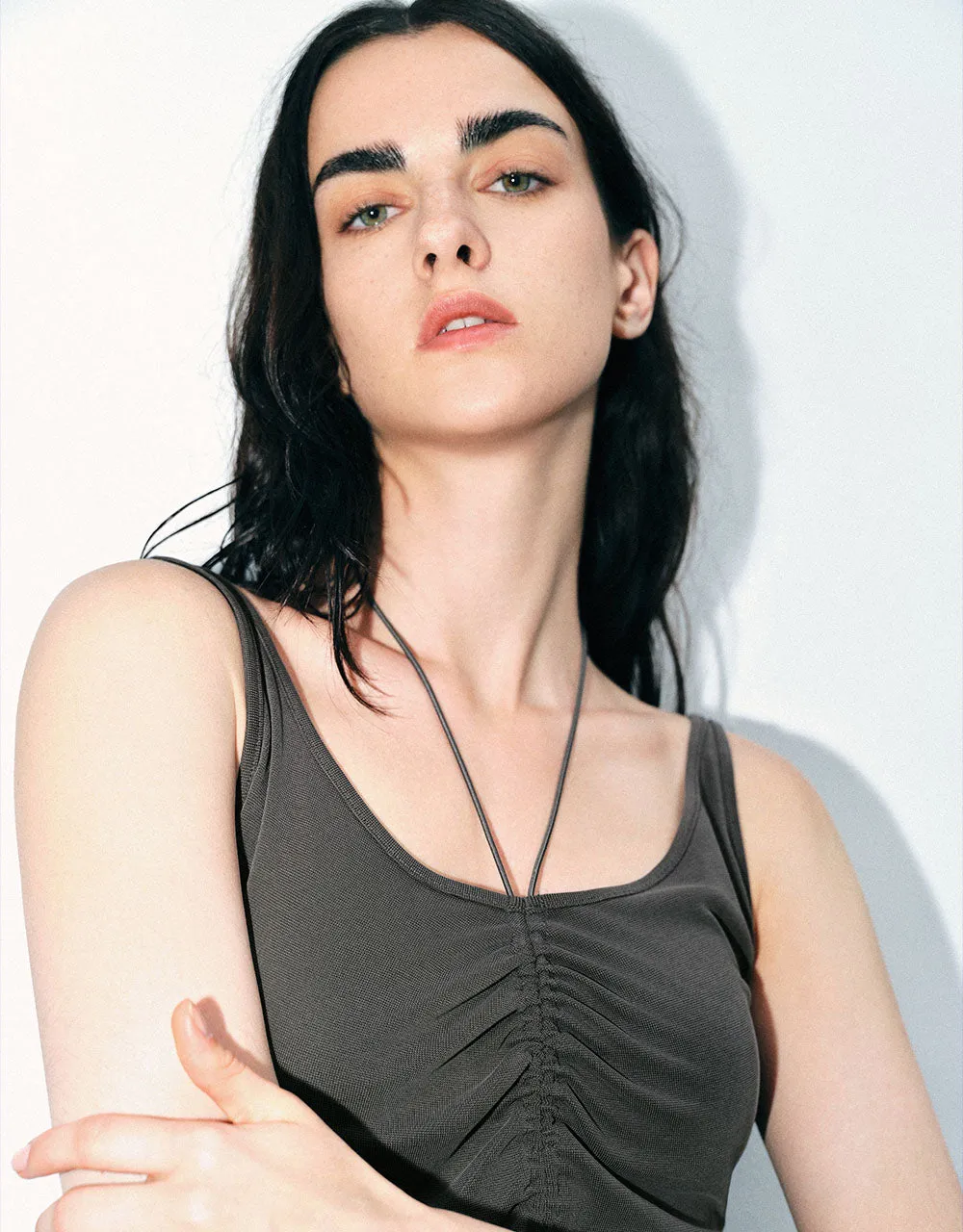 V Neck Cropped Tank Top sold by Urban Revivo product image thumbnail 4