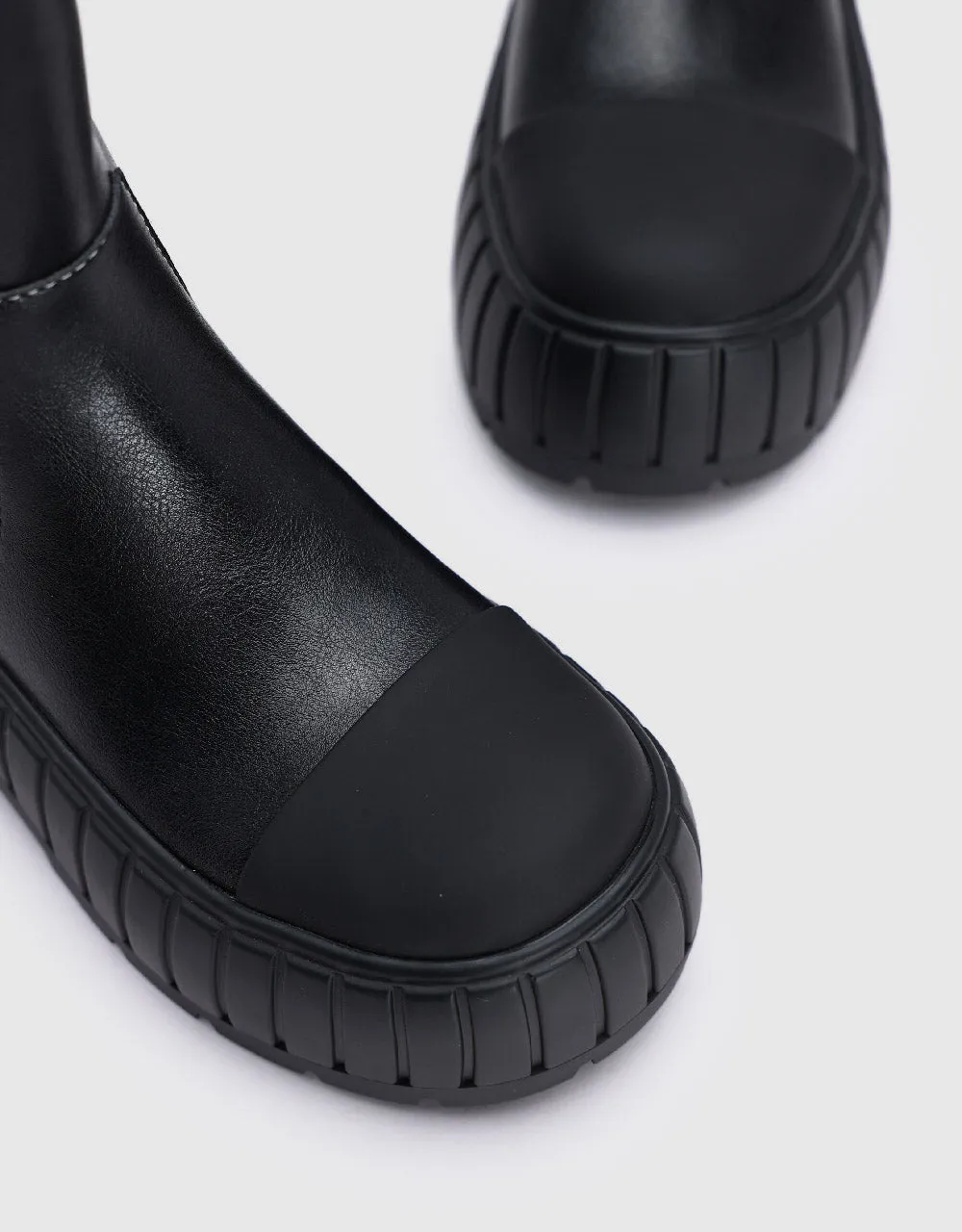 Vegan Leather Round Toe Boots sold by Urban Revivo product image thumbnail 4