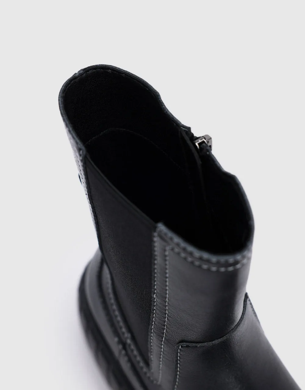 Vegan Leather Round Toe Boots sold by Urban Revivo product image thumbnail 5