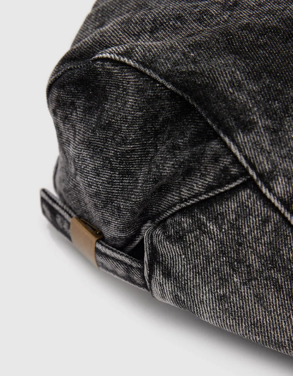 Regular Beret sold by Urban Revivo product image thumbnail 5