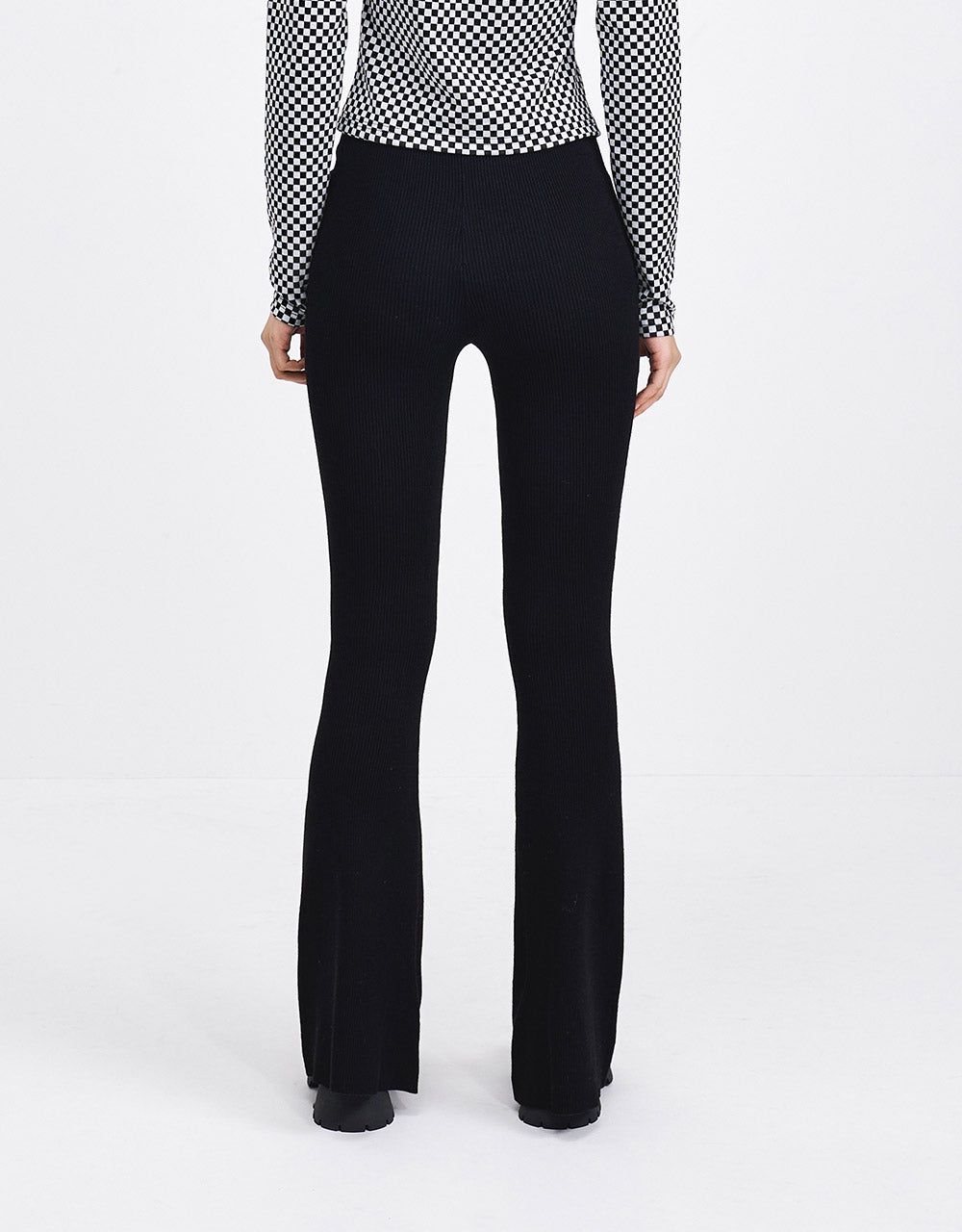 Flare Leg Knit Pants sold by Urban Revivo product image thumbnail 4