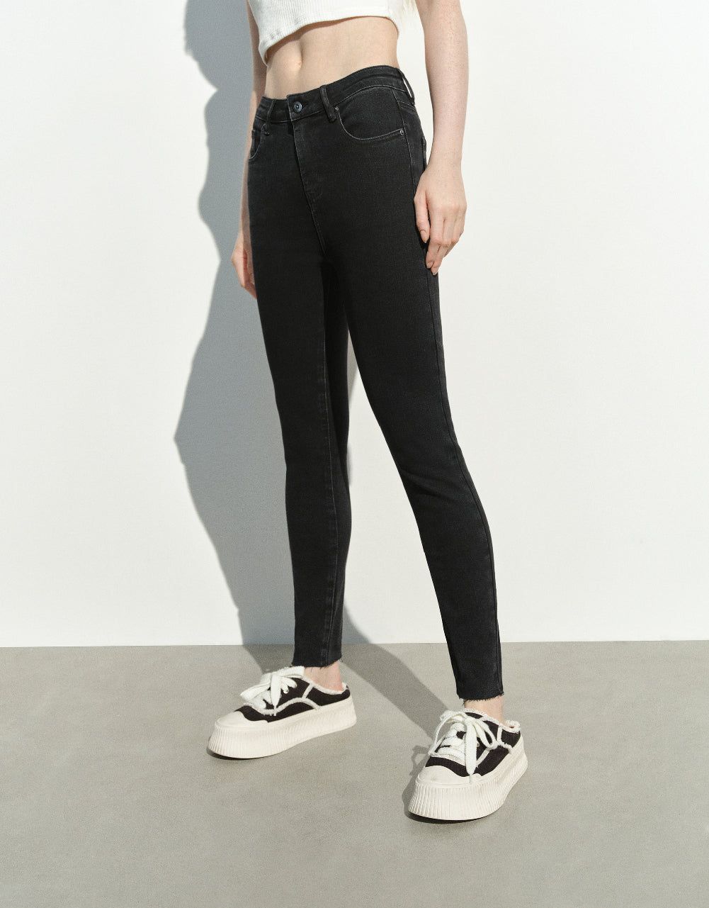 Skinny Jeans sold by Urban Revivo product image thumbnail 4
