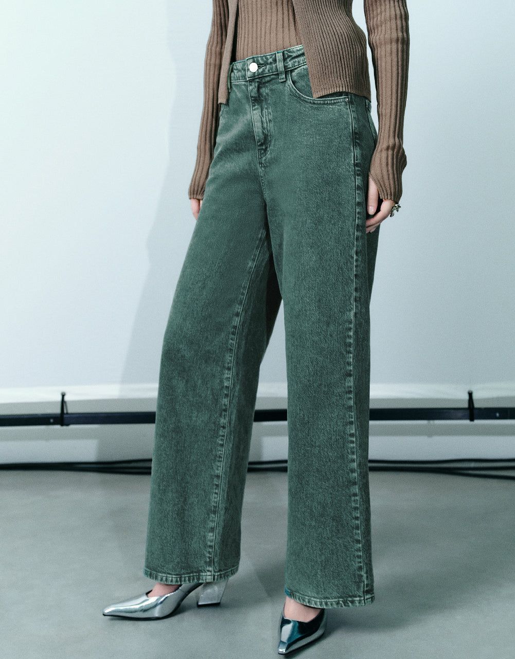 Raw Hem Wide-Leg Jeans sold by Urban Revivo product image thumbnail 4