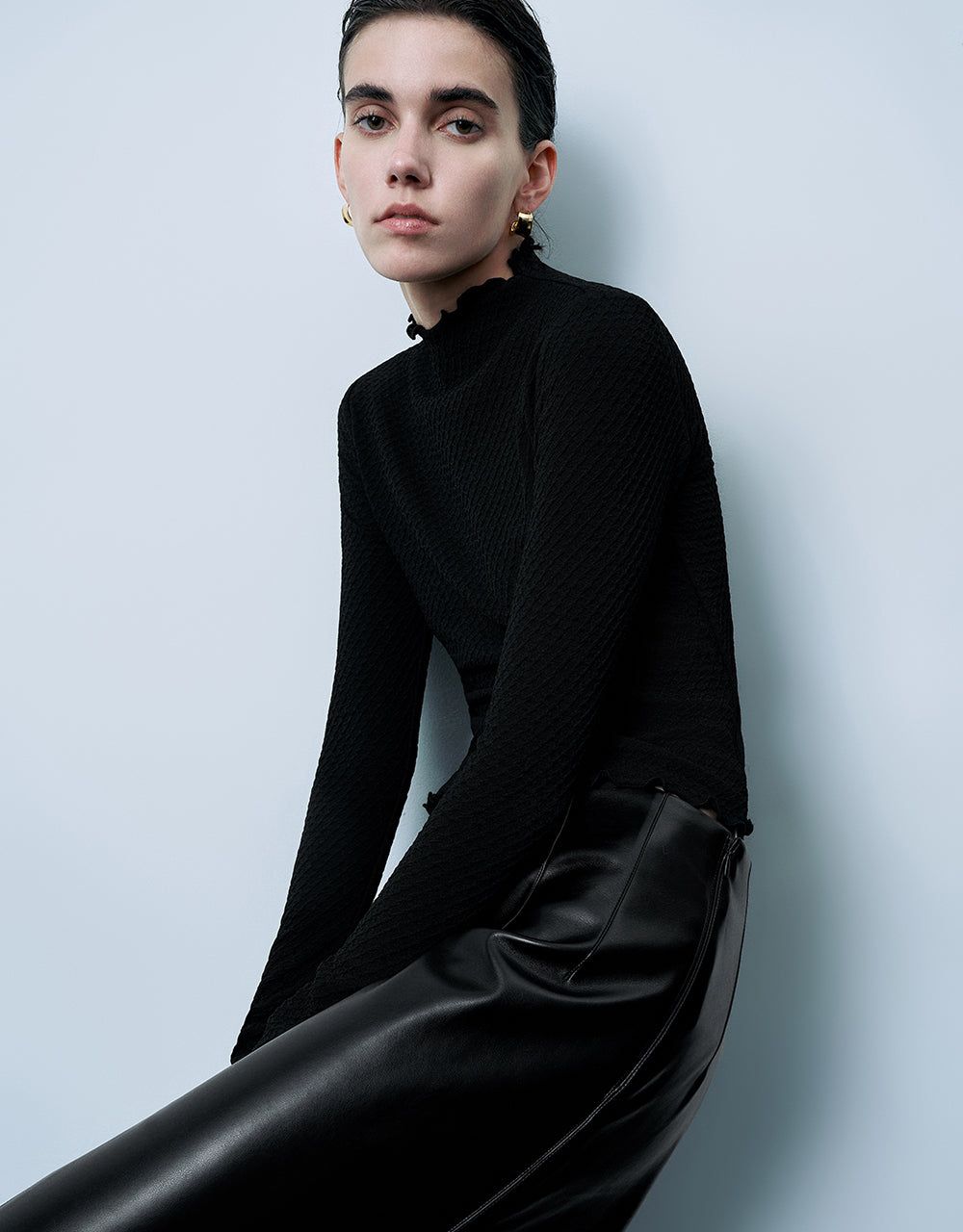 Lettuce Trim Turtle Neck Knitted T-Shirt sold by Urban Revivo product image thumbnail 3