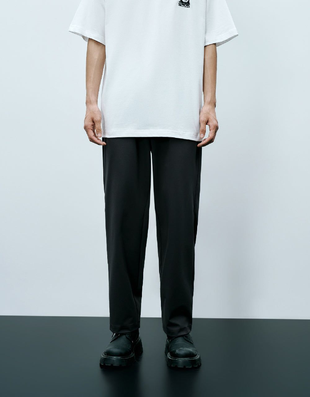 Drawstring Waist Straight Pants sold by Urban Revivo product image thumbnail 2