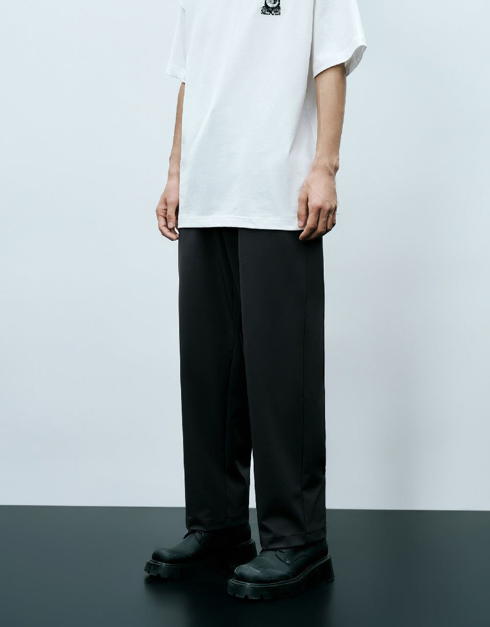 Drawstring Waist Straight Pants sold by Urban Revivo product image thumbnail 4