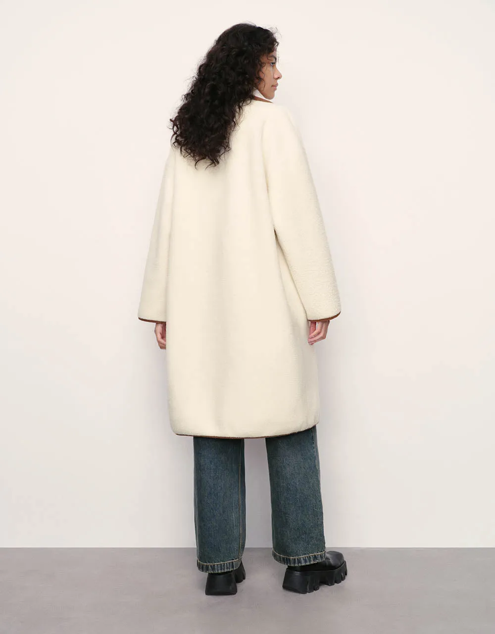 Drop Shoulder Sleeve Long Furry Coat sold by Urban Revivo product image thumbnail 4