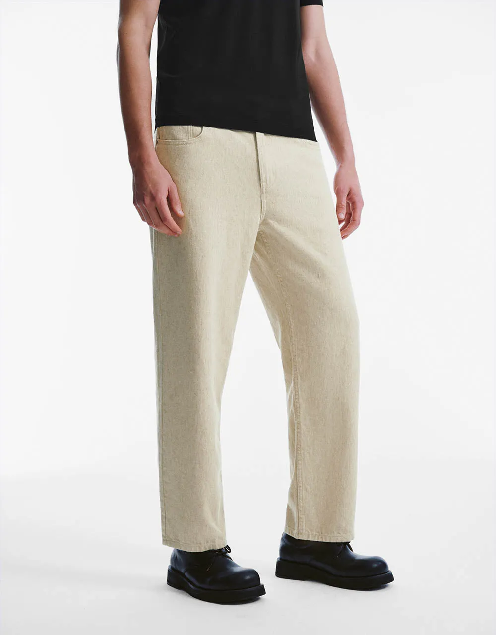 Loose Straight Jeans sold by Urban Revivo product image thumbnail 4