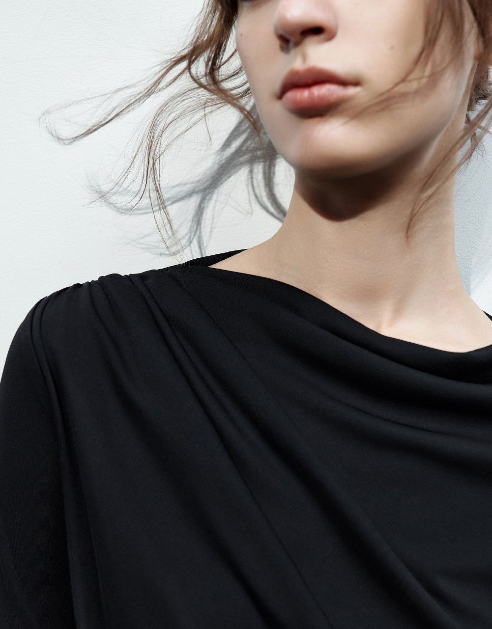 Ruched Skinny T-Shirt sold by Urban Revivo product image thumbnail 5