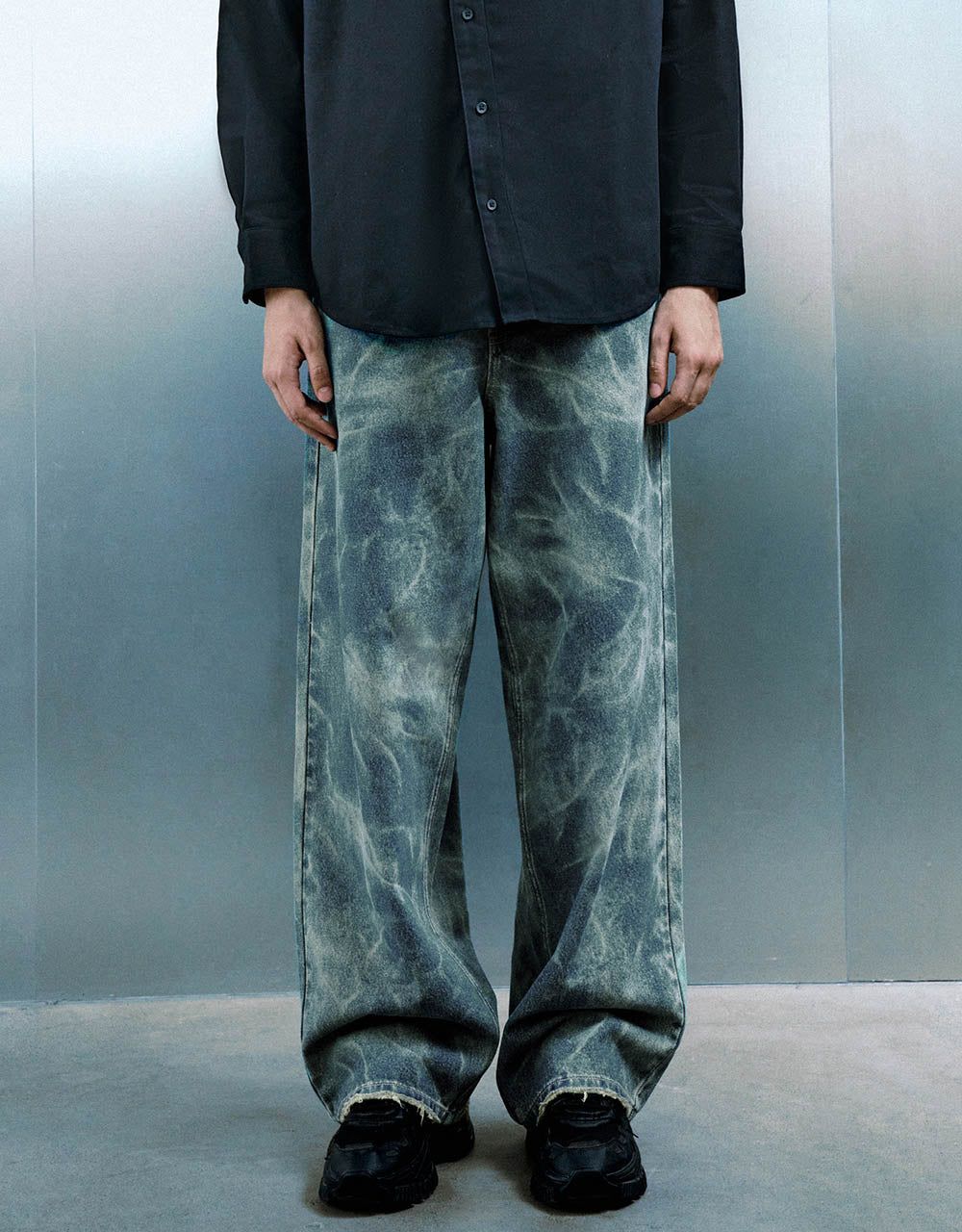 Raw Hem Printed Jeans sold by Urban Revivo product image thumbnail 2