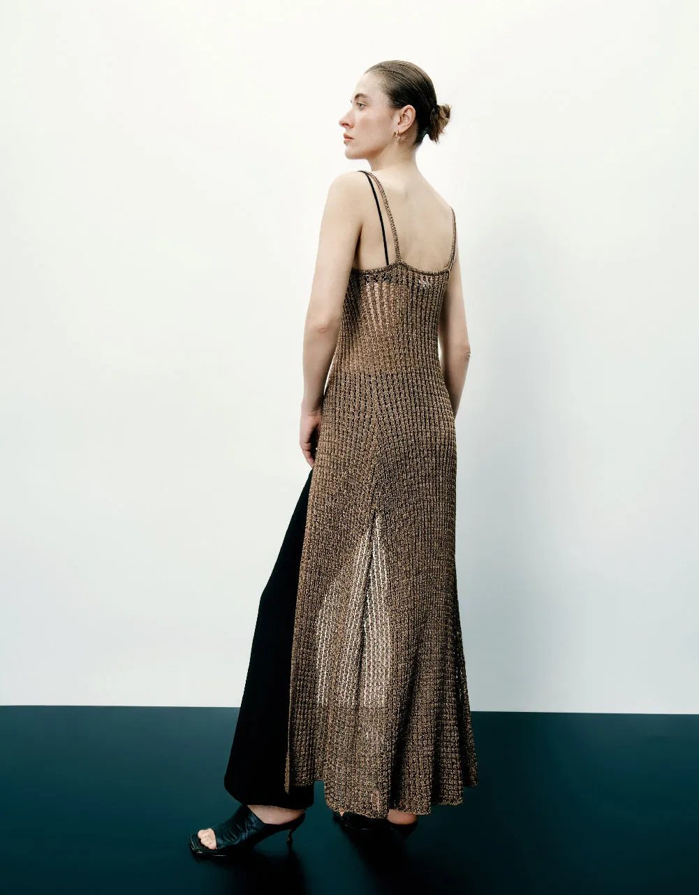 Sleeveless Off-Shoulder Knitted Cardigan sold by Urban Revivo product image thumbnail 4