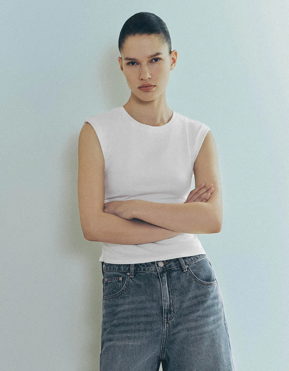 Crew Neck Skinny T-Shirt sold by Urban Revivo product image thumbnail 3