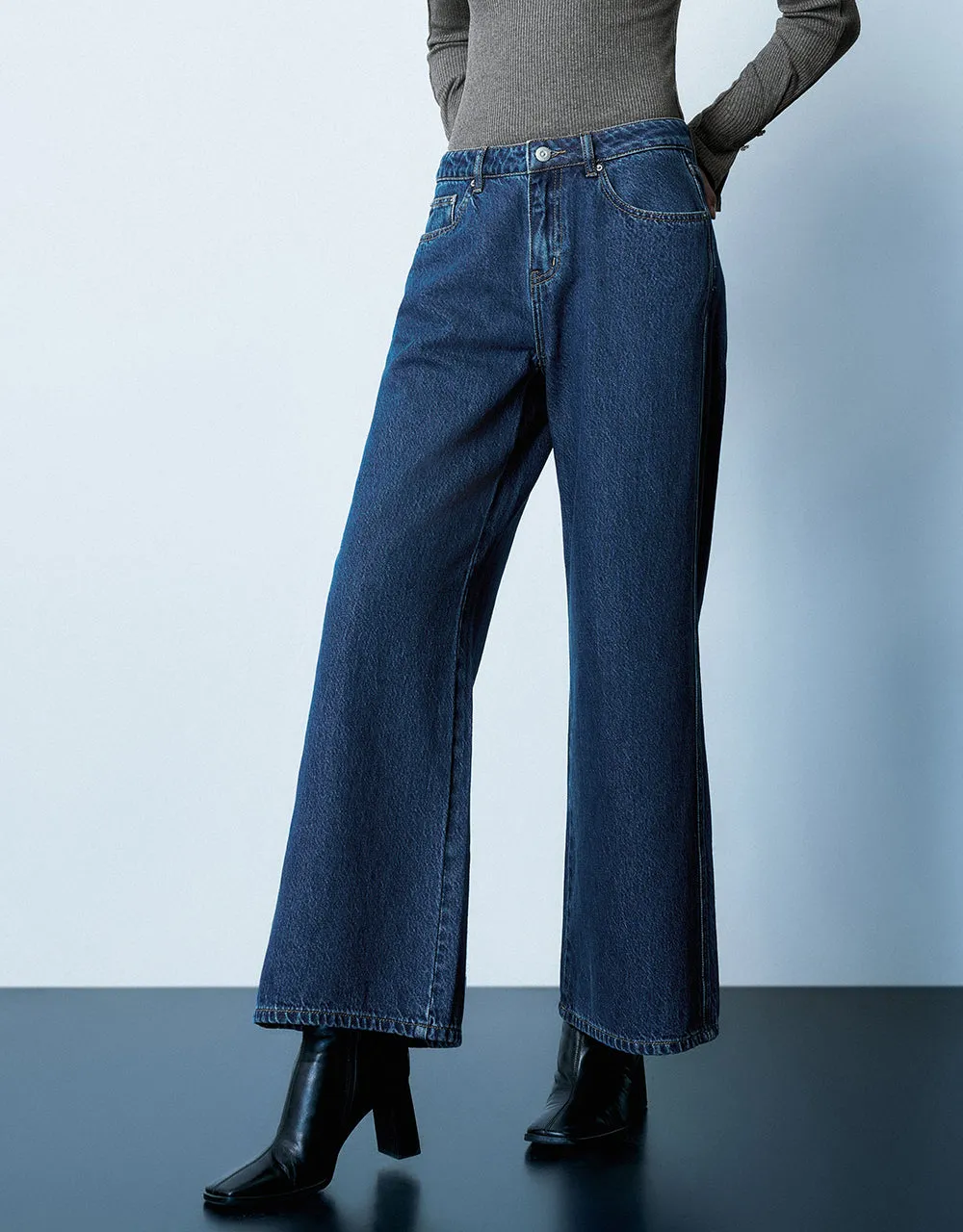 Wide-Leg Jeans sold by Urban Revivo product image thumbnail 4