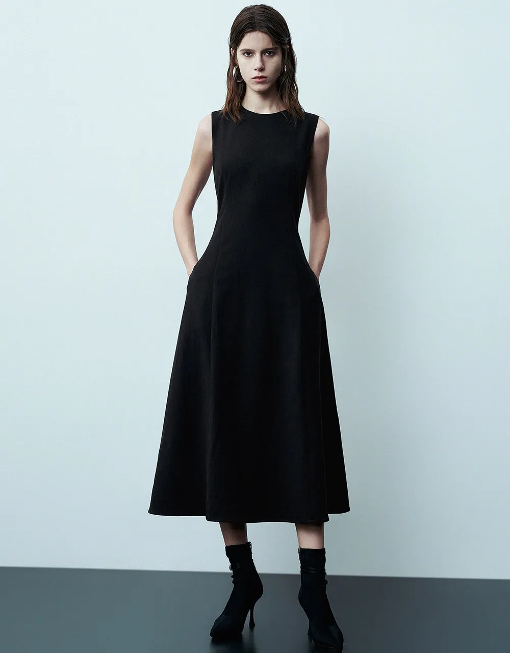 Sleeveless Crew Neck A-Line Dress sold by Urban Revivo