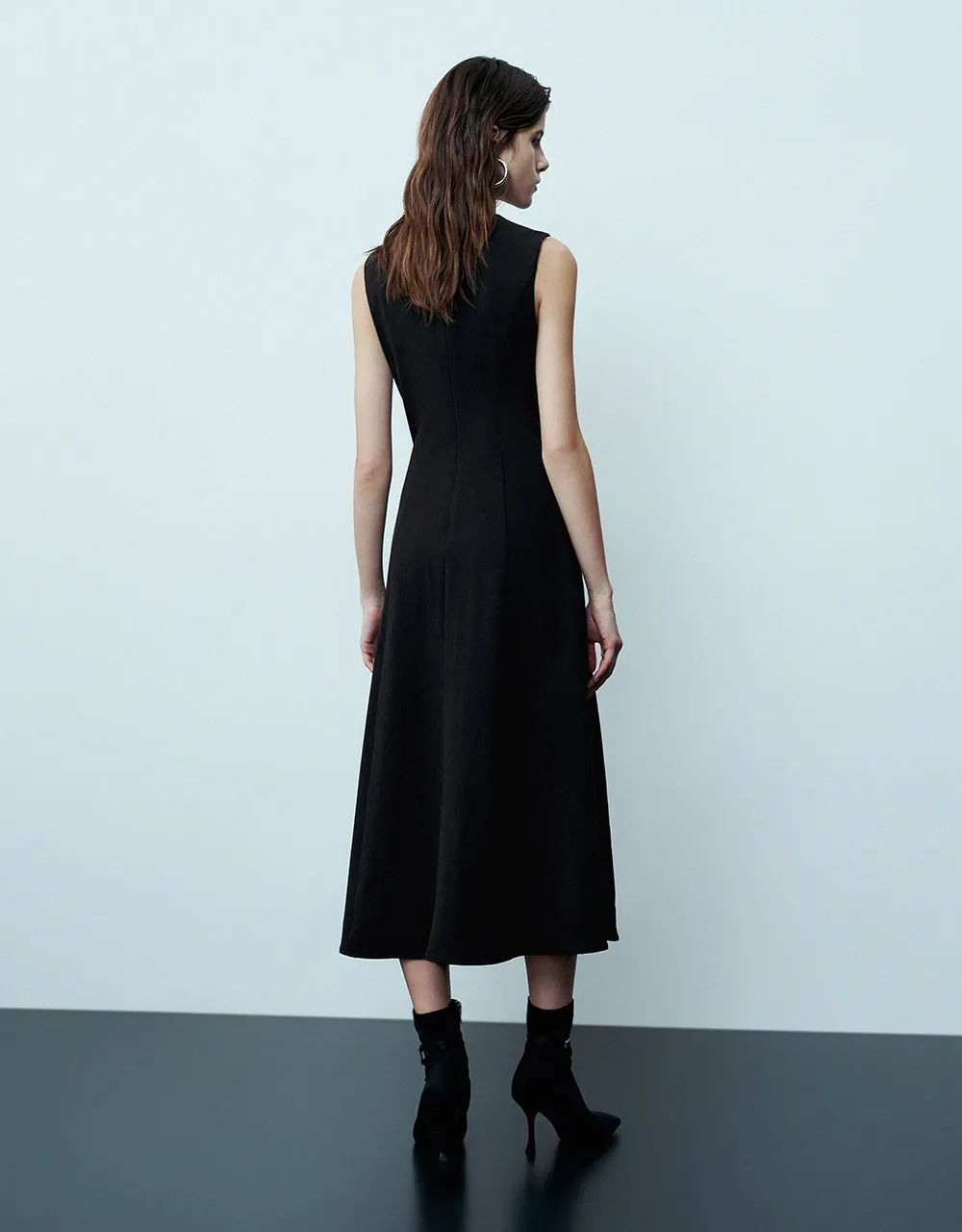 Sleeveless Crew Neck A-Line Dress sold by Urban Revivo product image thumbnail 4