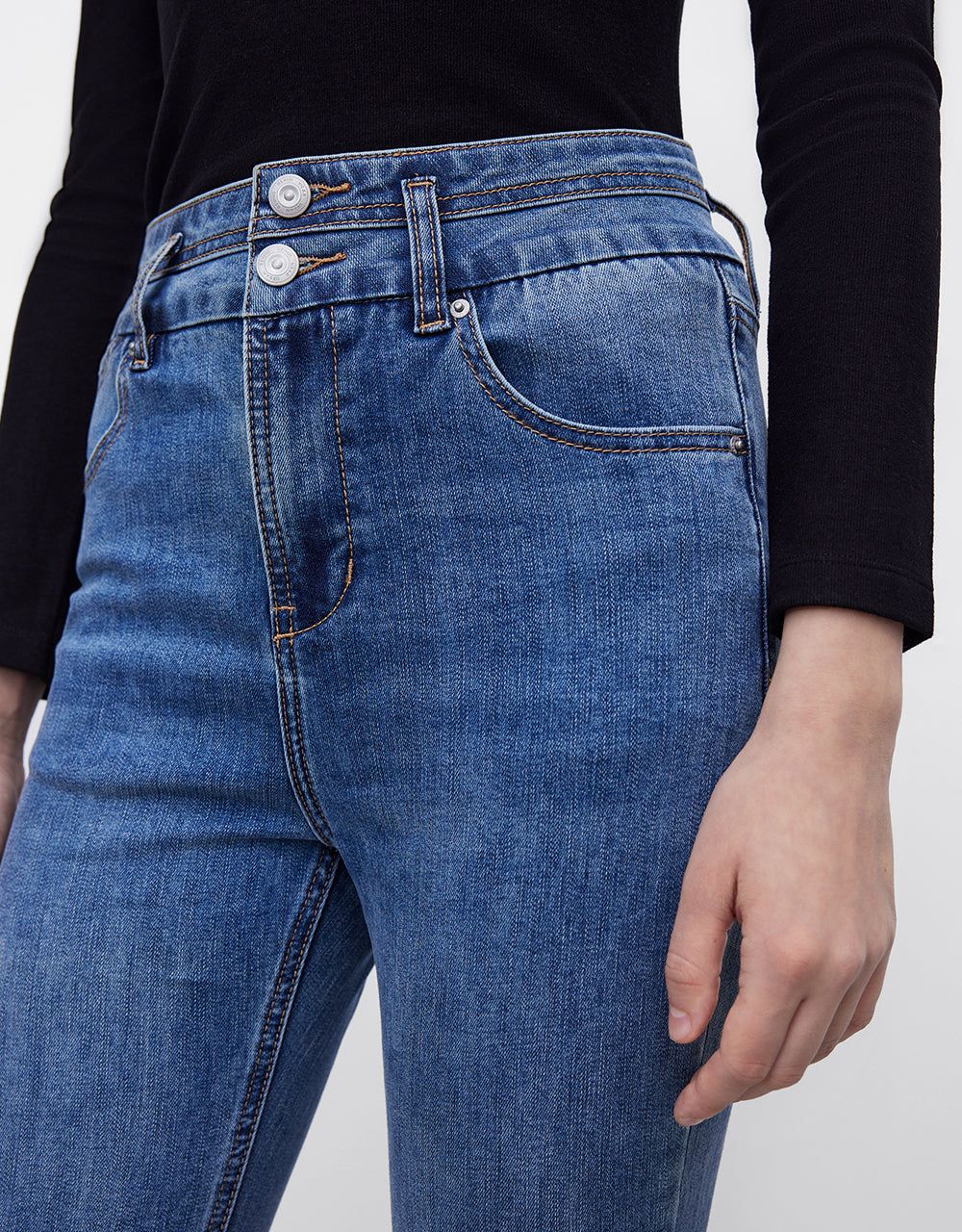 Slit Hem Flare Jeans sold by Urban Revivo product image thumbnail 3