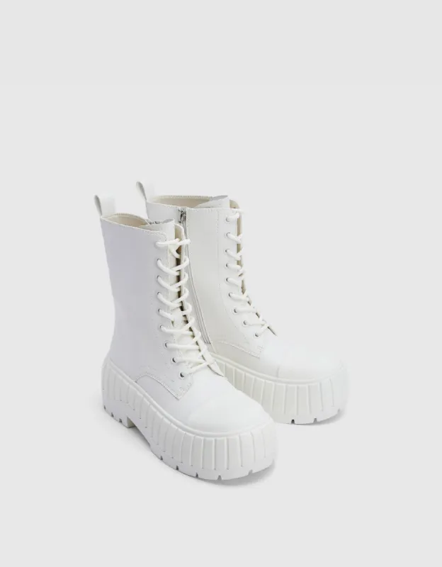 Vegan Leather Round Toe Boots sold by Urban Revivo