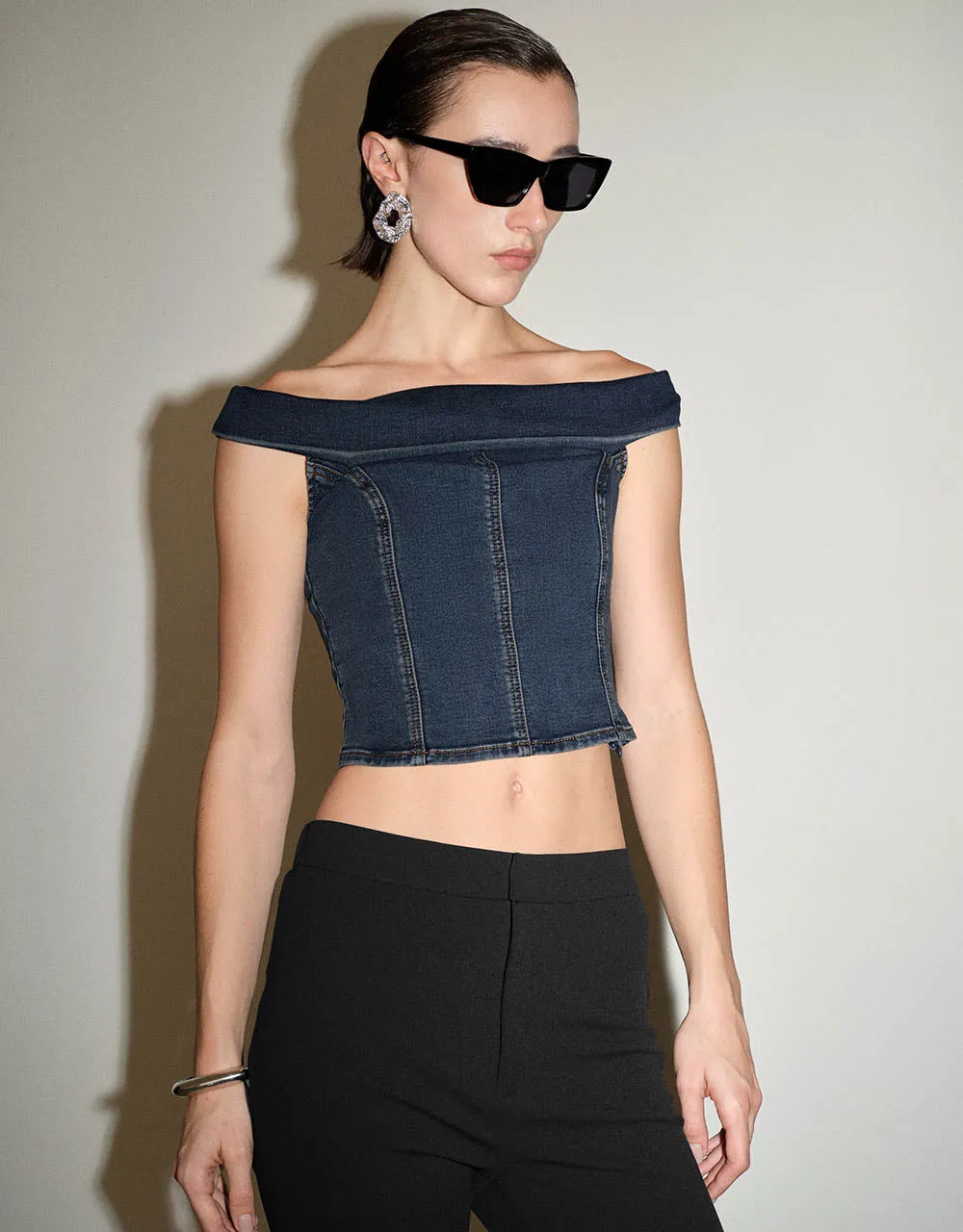 Cropped Denim Tube Top sold by Urban Revivo product image thumbnail 3