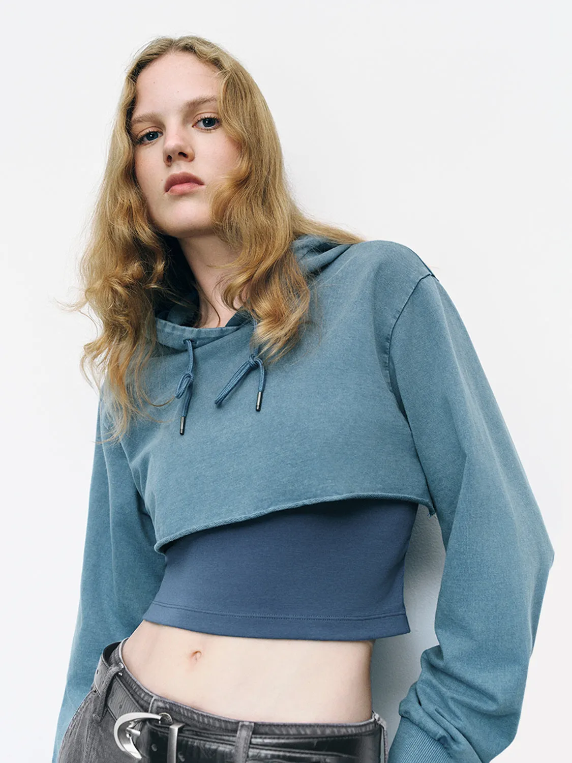 Cropped Hooded Skinny Sweatshirt sold by Urban Revivo product image thumbnail 5