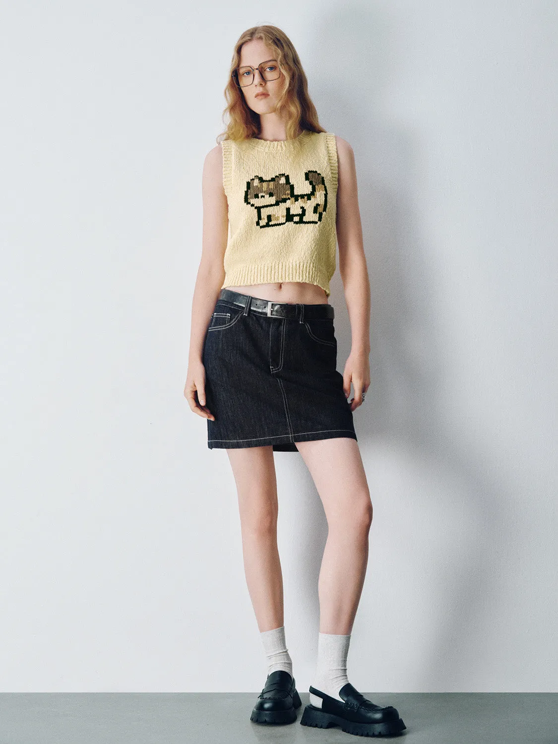Pixel Cat Printed Knitted Tank Top sold by Urban Revivo product image thumbnail 5