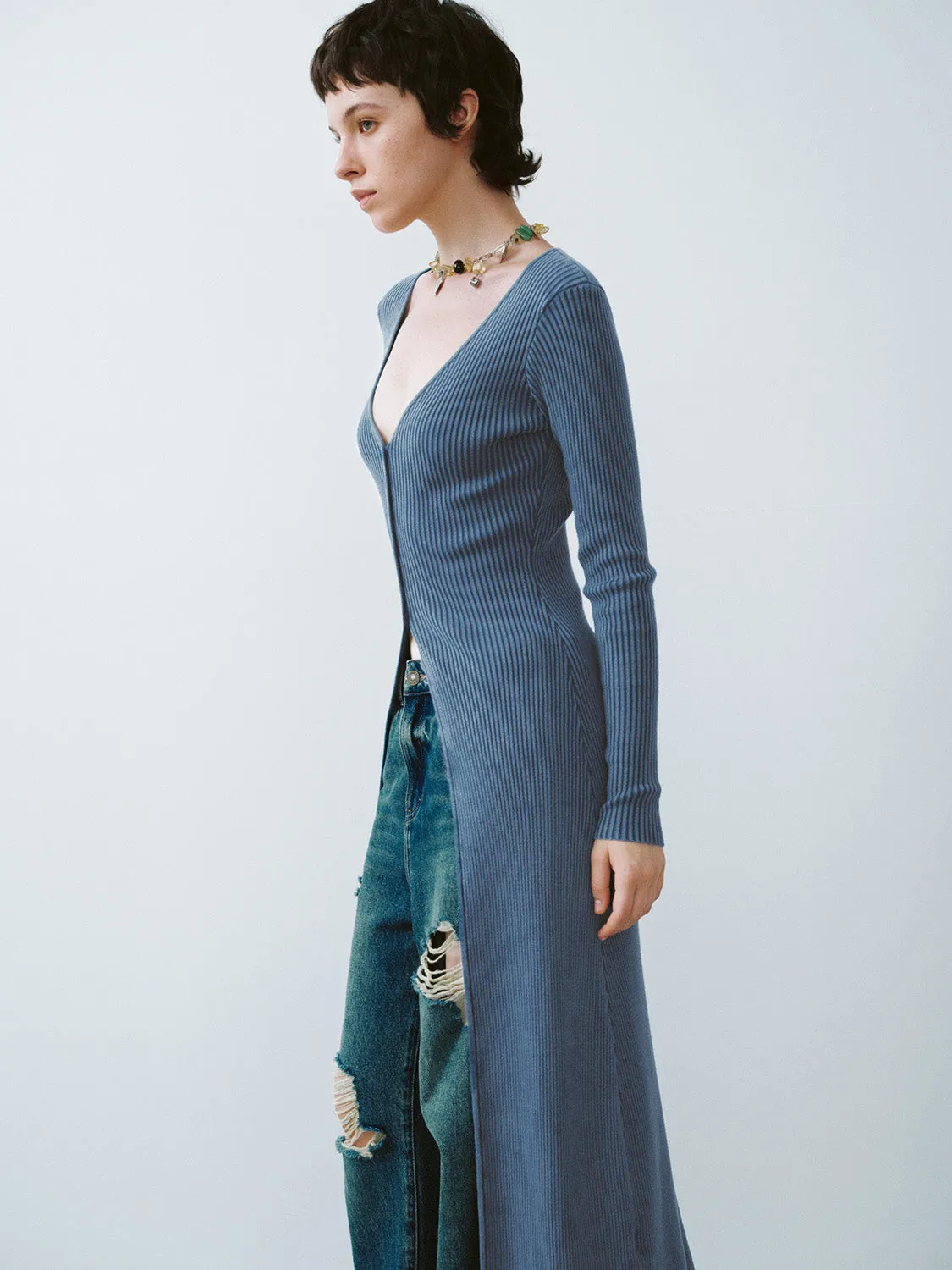 Longline V-Neck Skinny Knitted Cardigan sold by Urban Revivo product image thumbnail 5