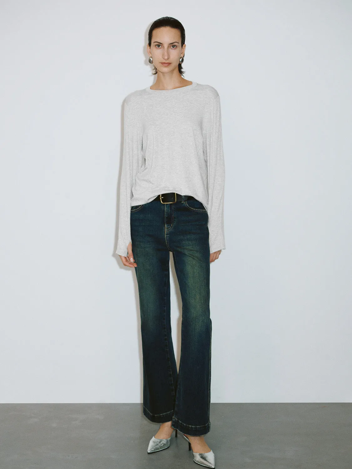 Crew Neck Striaght T-Shirt sold by Urban Revivo product image thumbnail 5