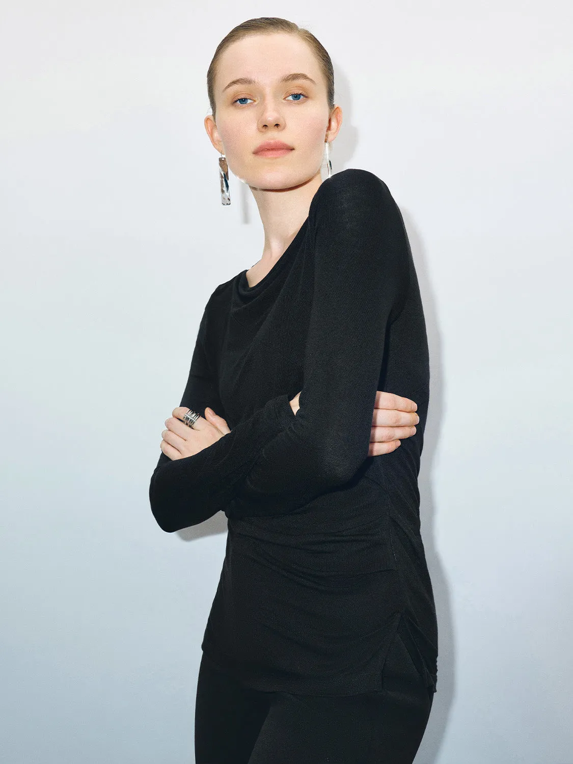 Asymmetric Neck Skinny T-Shirt sold by Urban Revivo product image thumbnail 3