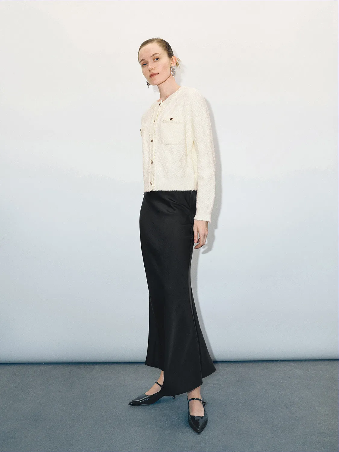 Crew Neck Loose Knitted Cardigan sold by Urban Revivo product image thumbnail 5
