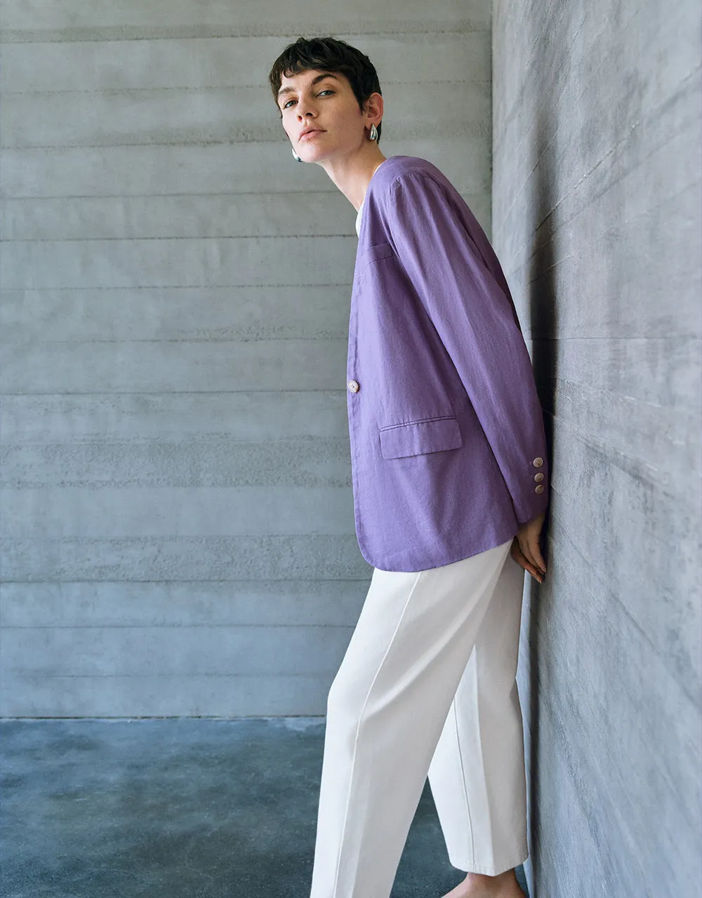 V-Neck One Button Loose Blazer sold by Urban Revivo product image thumbnail 3