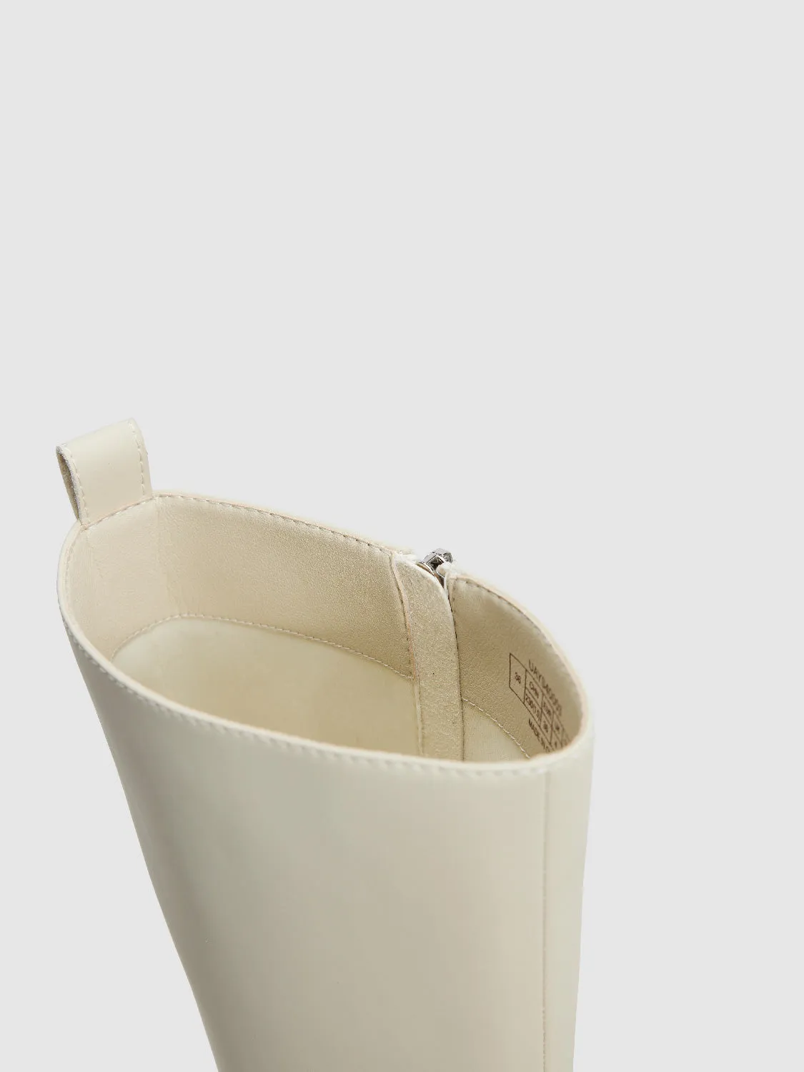 Round Toe Knee Boots sold by Urban Revivo product image thumbnail 5