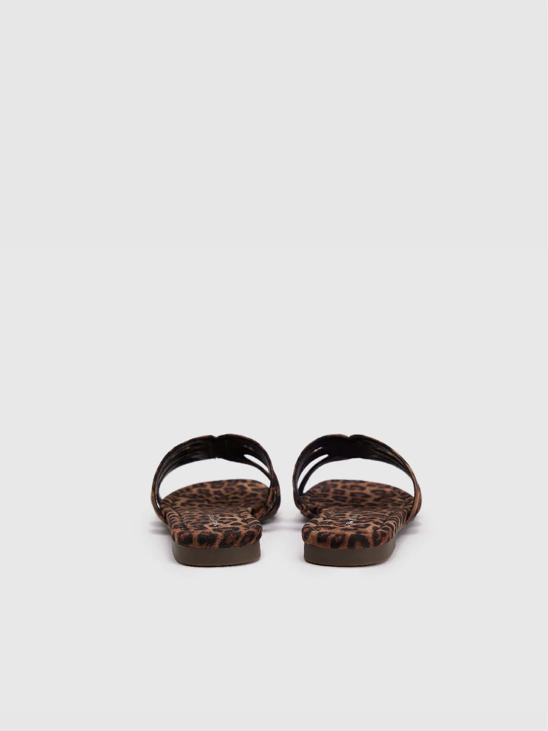 Leopard Printed Round Toe Slippers sold by Urban Revivo product image thumbnail 3