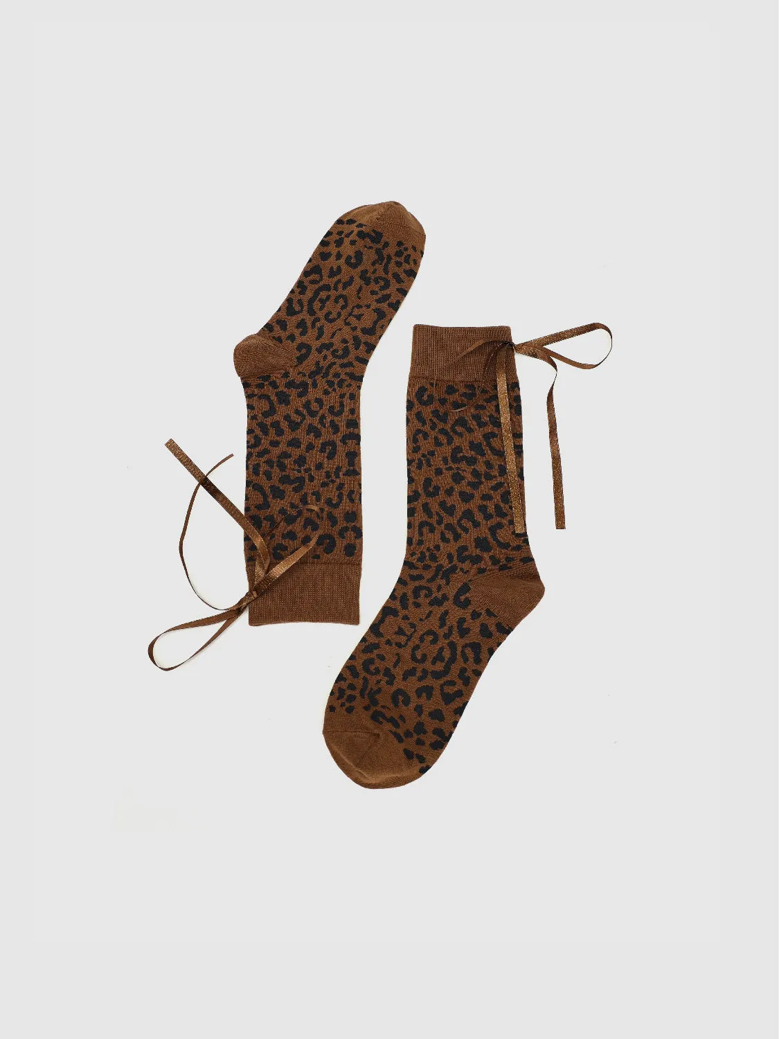 Leopard Printed Bow Décor Mid-Length Socks sold by Urban Revivo product image thumbnail 2