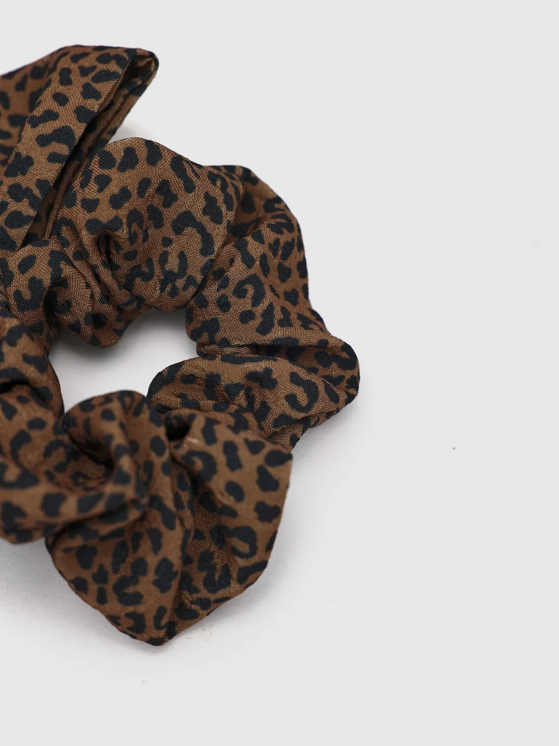 Leopard Printed Bow Hair Band sold by Urban Revivo product image thumbnail 4