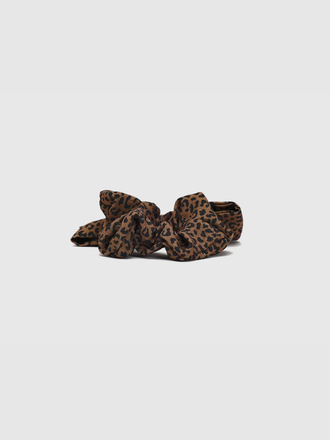 Leopard Printed Bow Hair Band sold by Urban Revivo product image thumbnail 2