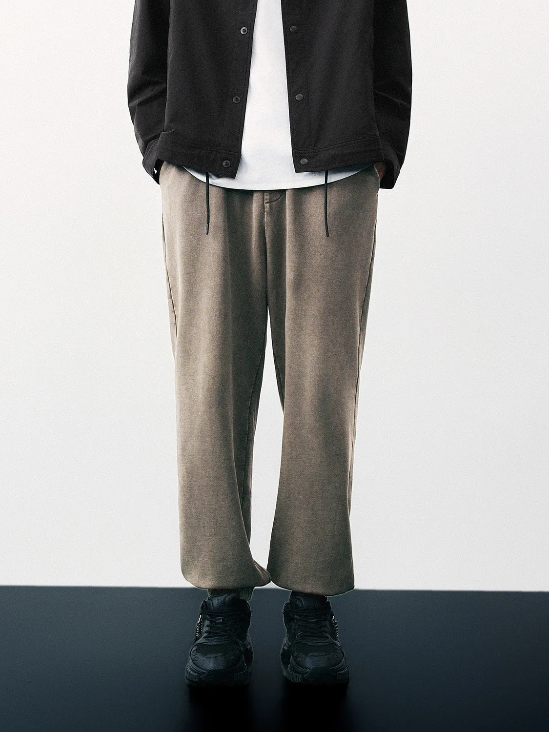 Drawstring Waist Oversized Jogger Pants sold by Urban Revivo product image thumbnail 2
